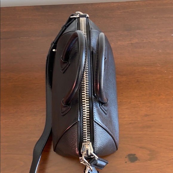 Givenchy mini anitgona leather bag - Picture 2 of 3
